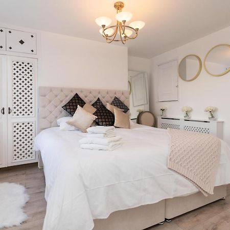 Gloucester Place Townhouse With Hot Tub! كيلتنهام المظهر الخارجي الصورة