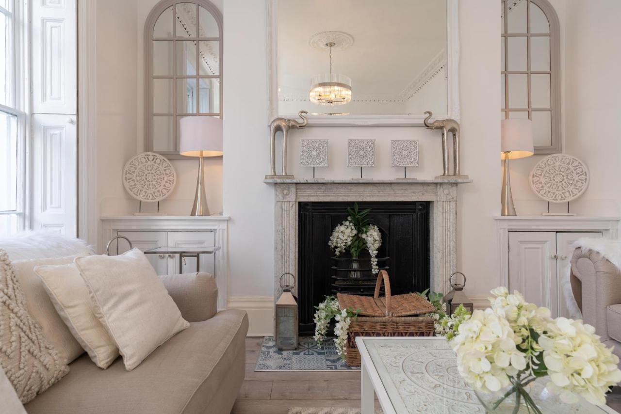 Gloucester Place Townhouse With Hot Tub! كيلتنهام المظهر الخارجي الصورة