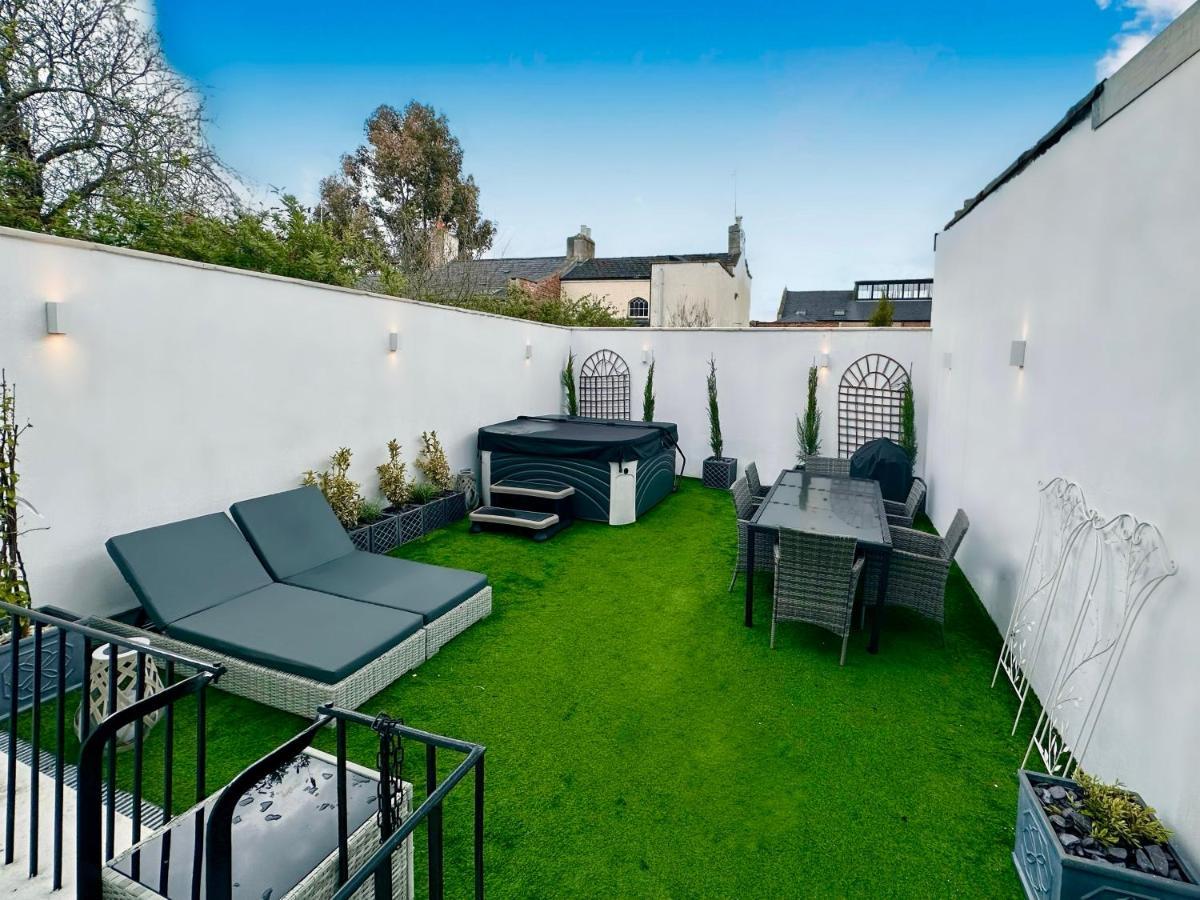Gloucester Place Townhouse With Hot Tub! كيلتنهام المظهر الخارجي الصورة